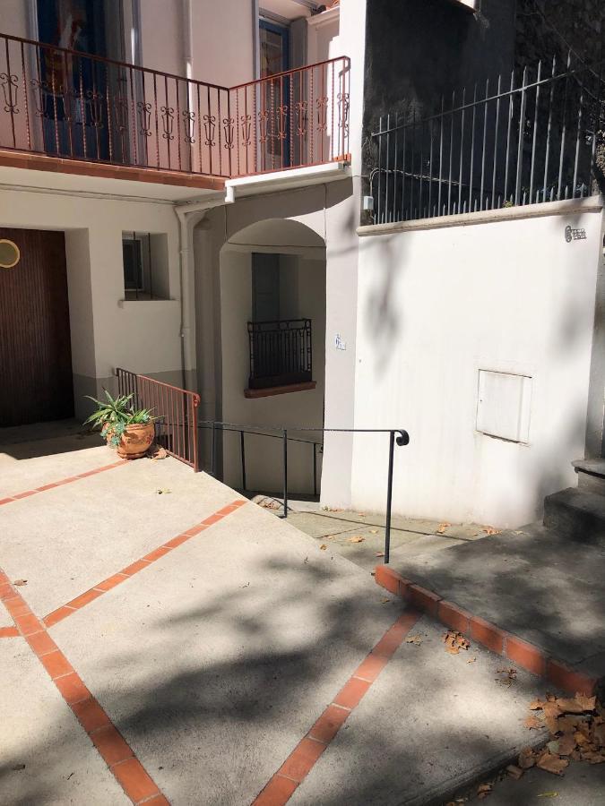 Au Coeur De Ville Avec Terrasse Céret Exterior photo