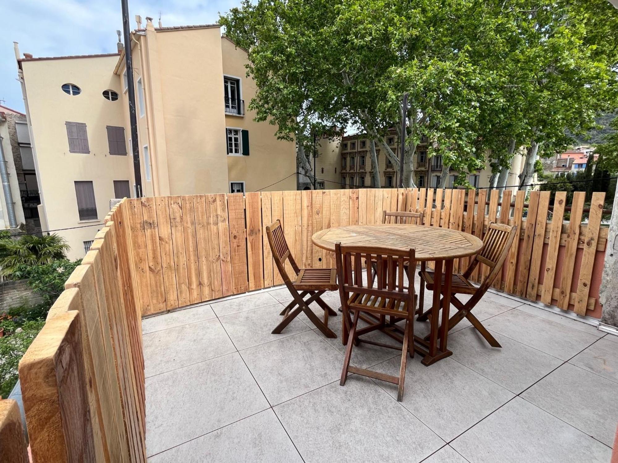 Au Coeur De Ville Avec Terrasse Céret Exterior photo